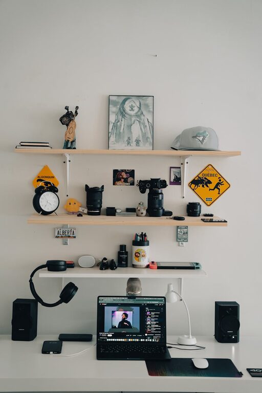 How to Declutter Your Digital Life: A Simple Guide to Digital Clean-up